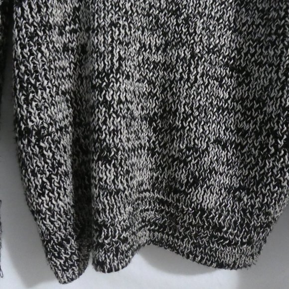 H&M | medium, m | oversized black and white knit sweater | BNWOT - Picture 14 of 16